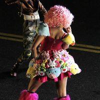 Nicki Minaj and Willow Smith on the set for the music video of 'Fireball' | Picture 118003